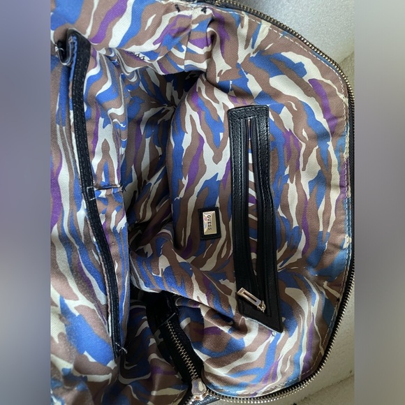 GUESS Black bag NWOT - Picture 8 of 9